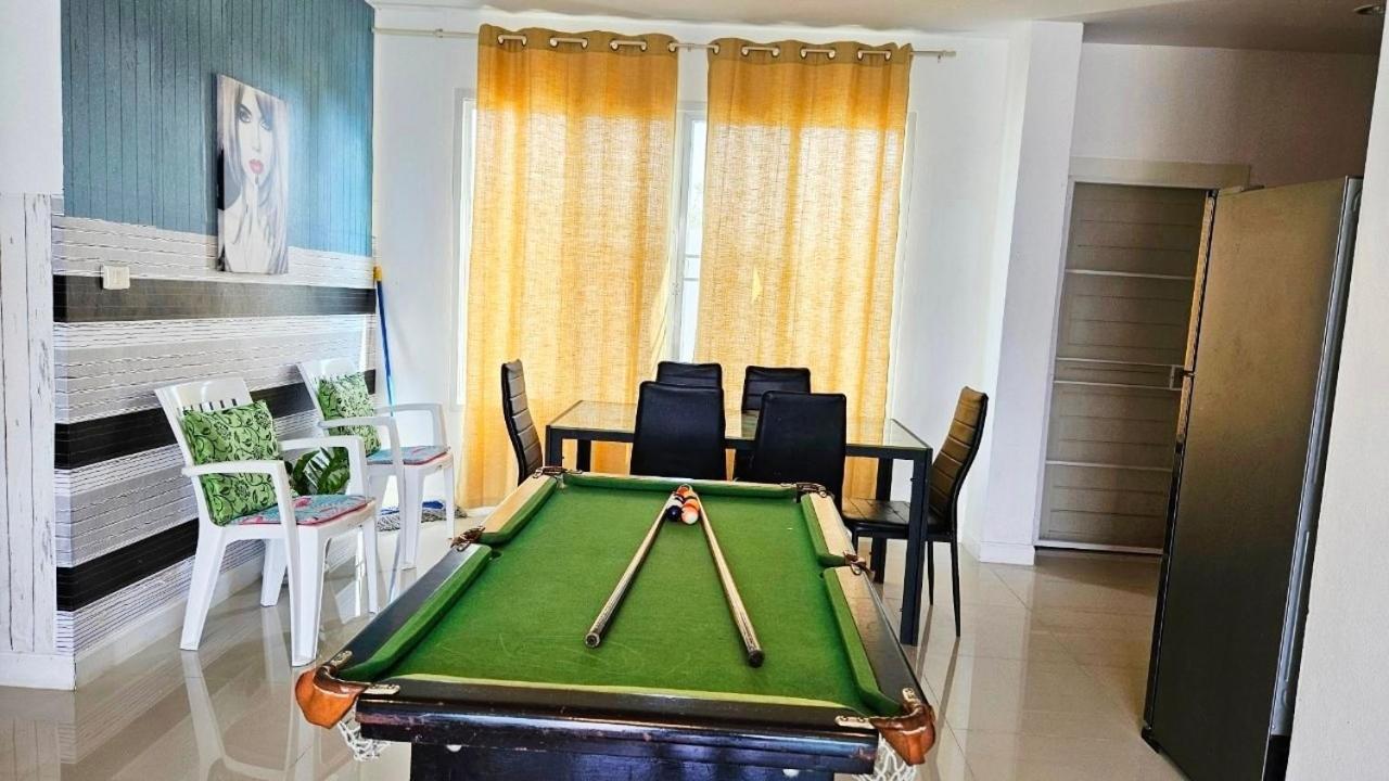 บ้านคริสติน่า พูลวิลล่า 3 ห้องนอน รองรับผู้เข้าพัก 8-15 คน Villaer *